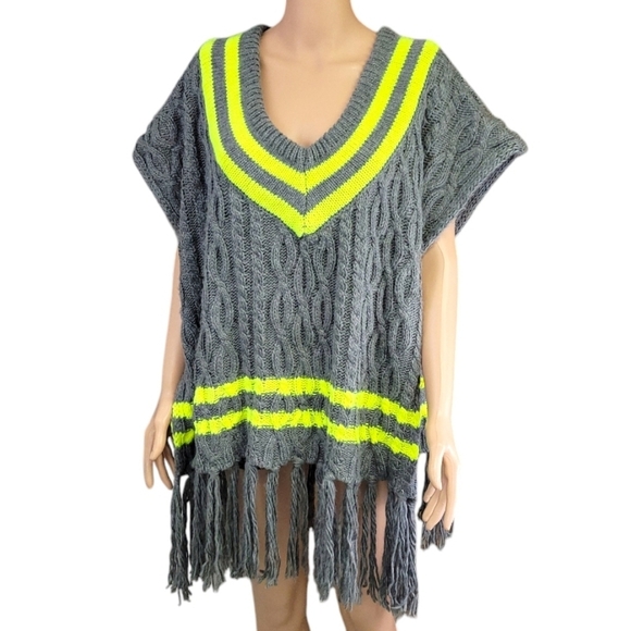 Steve Madden Womens Chartreuse and Gray Knit Poncho Size One Size - Picture 1 of 14